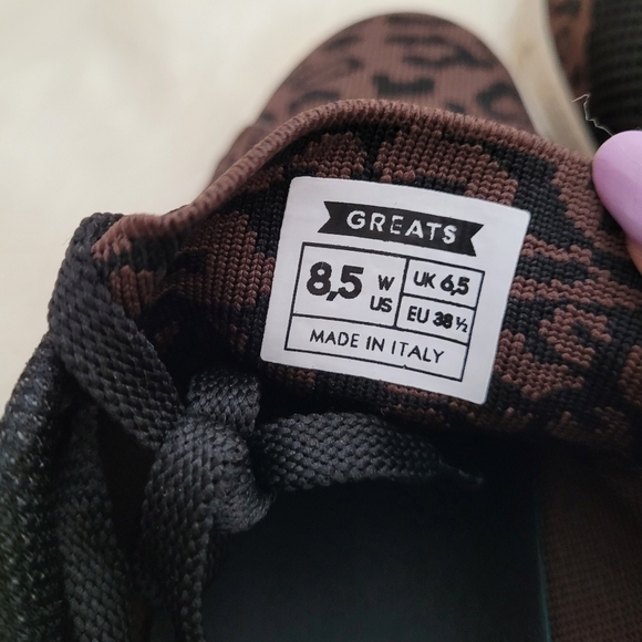 Sneakers